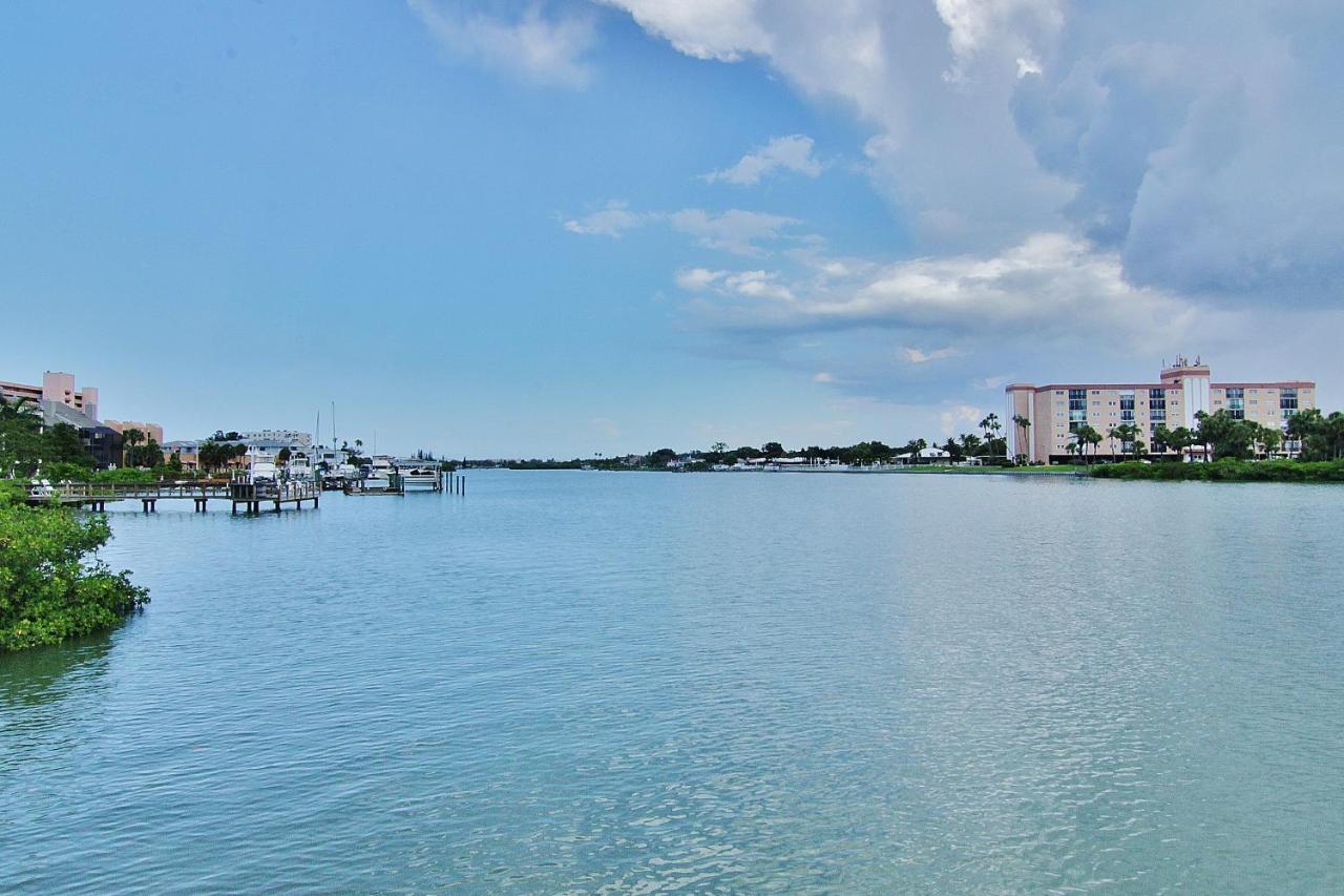 Water View 107 Apartment Клиъруотър Бийч Екстериор снимка